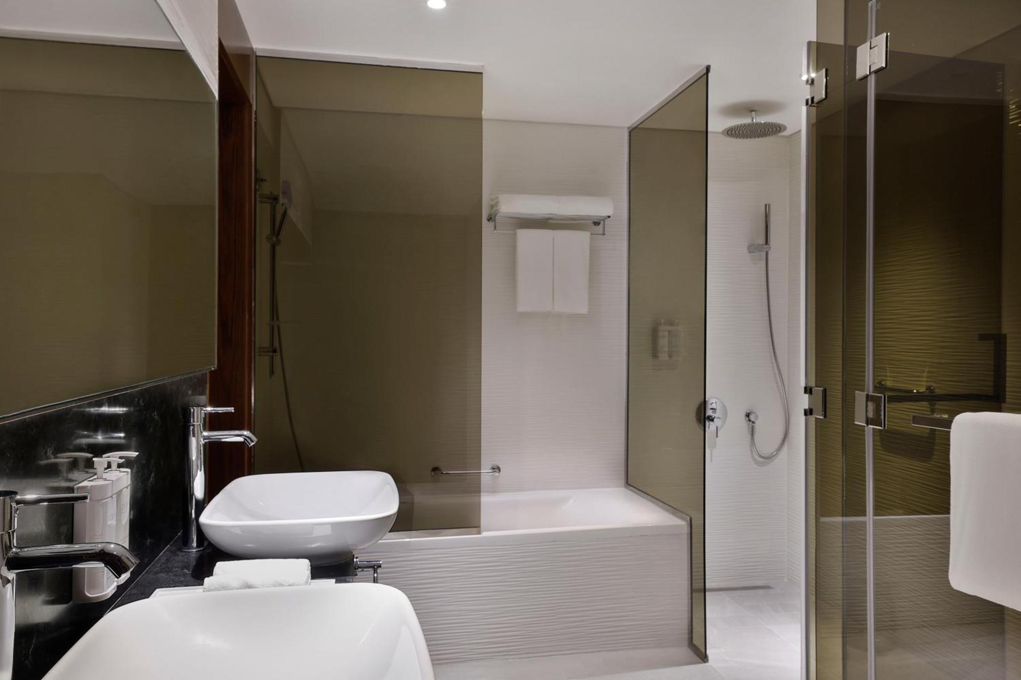 Hotel The First Collection Dubai Waterfront Esterno foto
